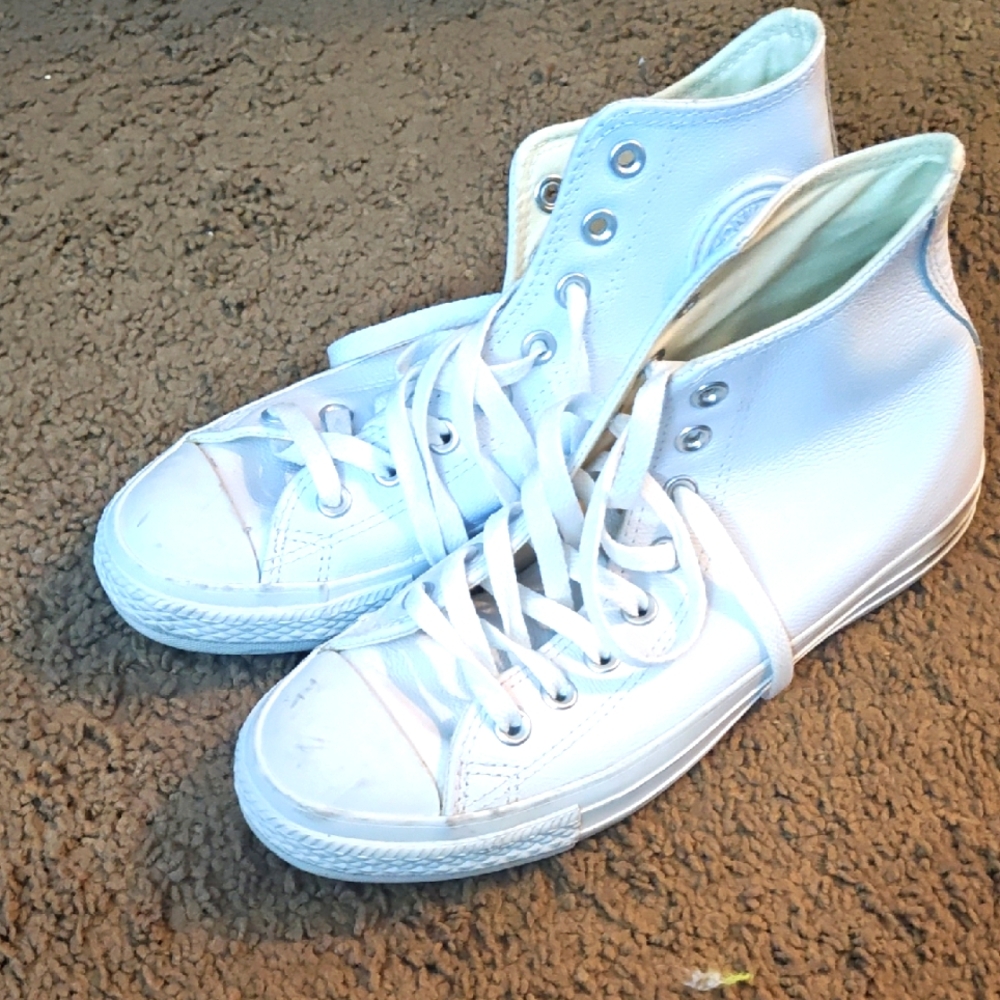 Classic White High-Top white Leather Converse